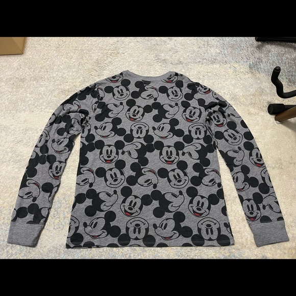 EUC Unisex Abercrombie Kids X Disney Mickey Mouse Long Sleeve Shirt Black/Grey - Picture 2 of 6
